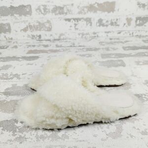 New Schutz Faux Fur White X Strap Slippers F402